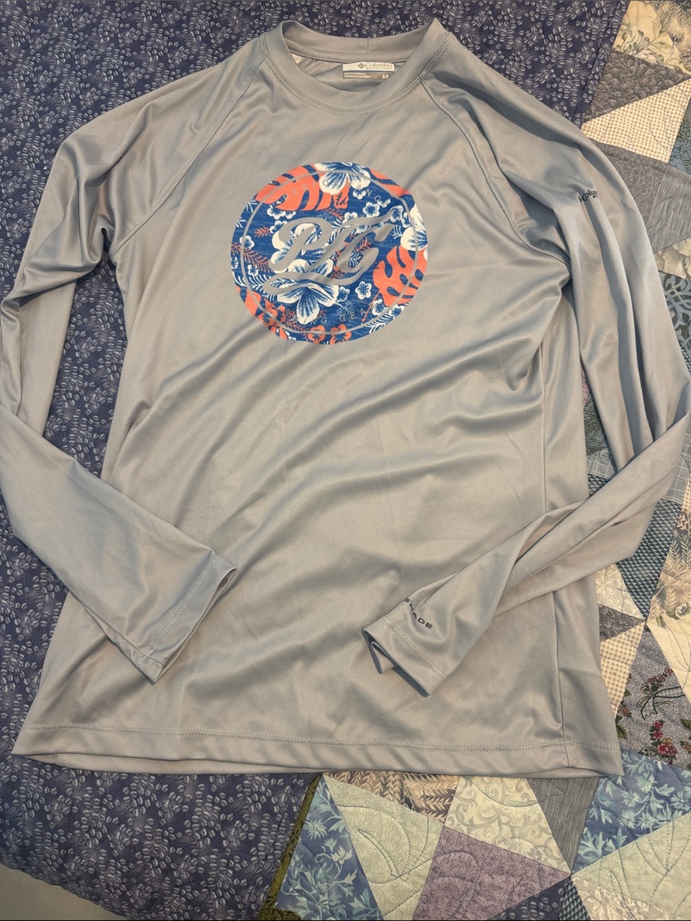 Columbia Women’s  Gray Long-Sleeve Sun Shirt with Floral Logo